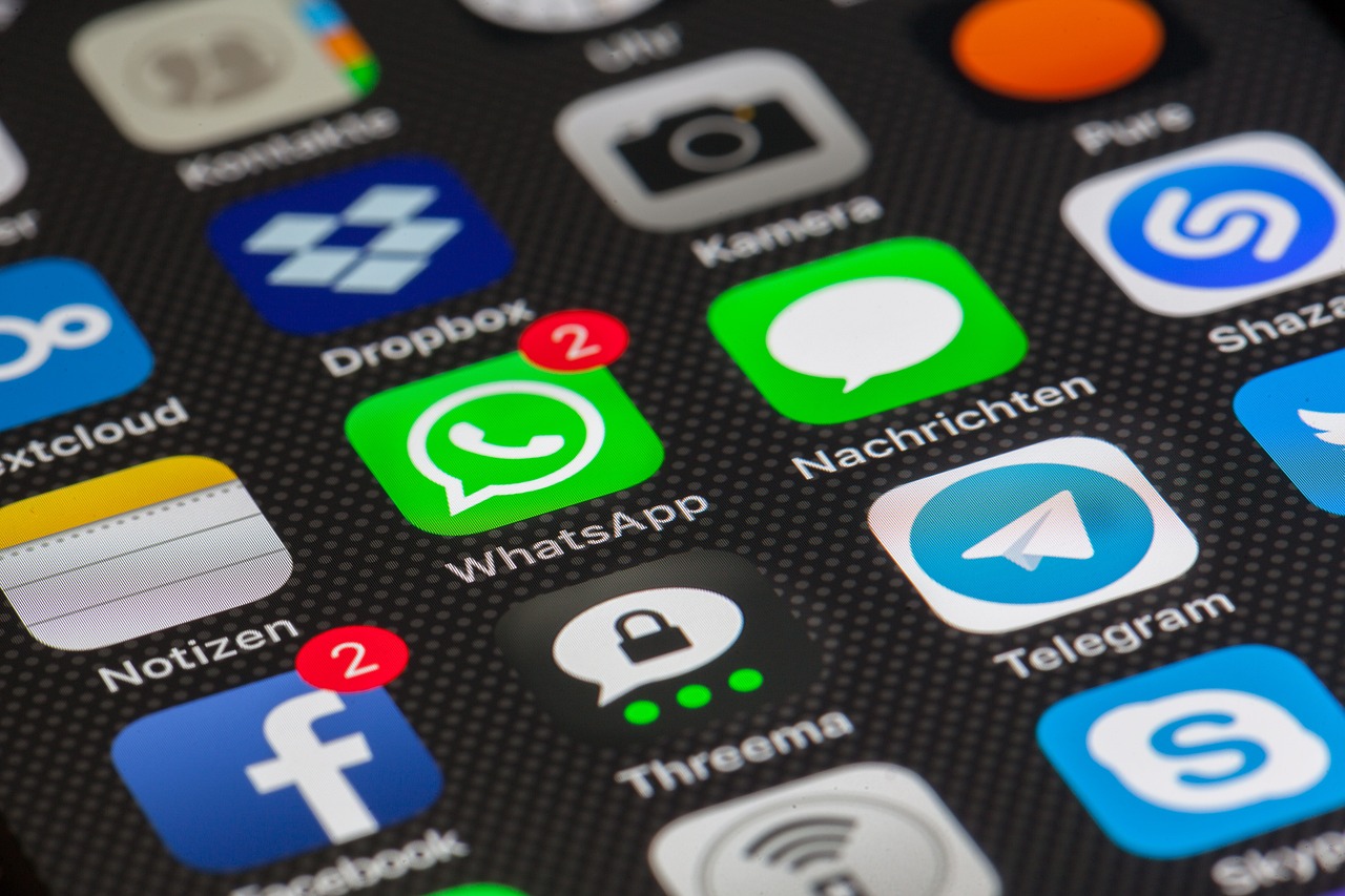 изневяра в whatsapp